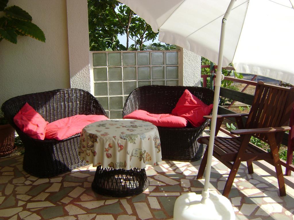 Apartments Radulovic Biograd Na Moru Quarto foto