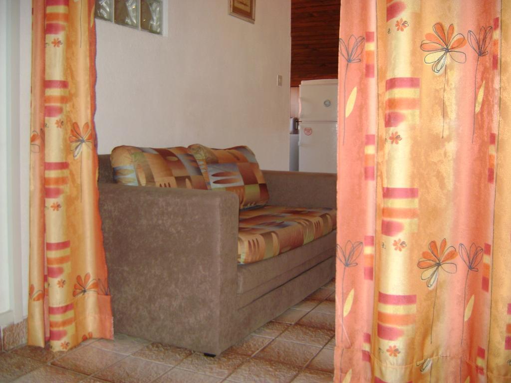 Apartments Radulovic Biograd Na Moru Quarto foto
